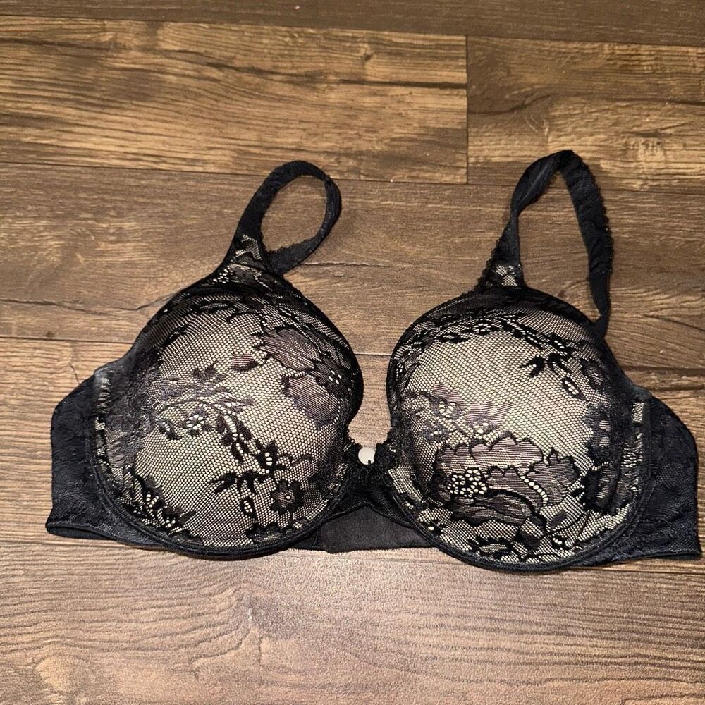 Victoria’s Secret black lace full coverage 36C bra